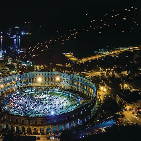 דירה Beautiful In With Wifi *