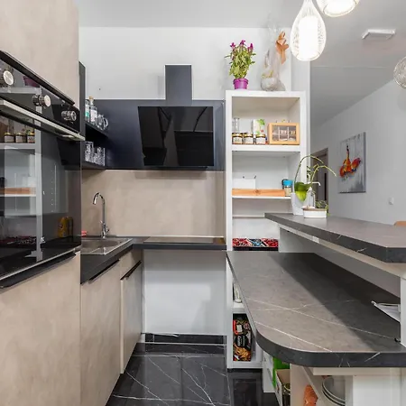 Apartmán Lovely In With Wifi *
