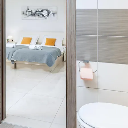 Apartament Beautiful In With Wifi Pula