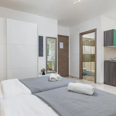 Lovely In With Wifi Appartement Pula